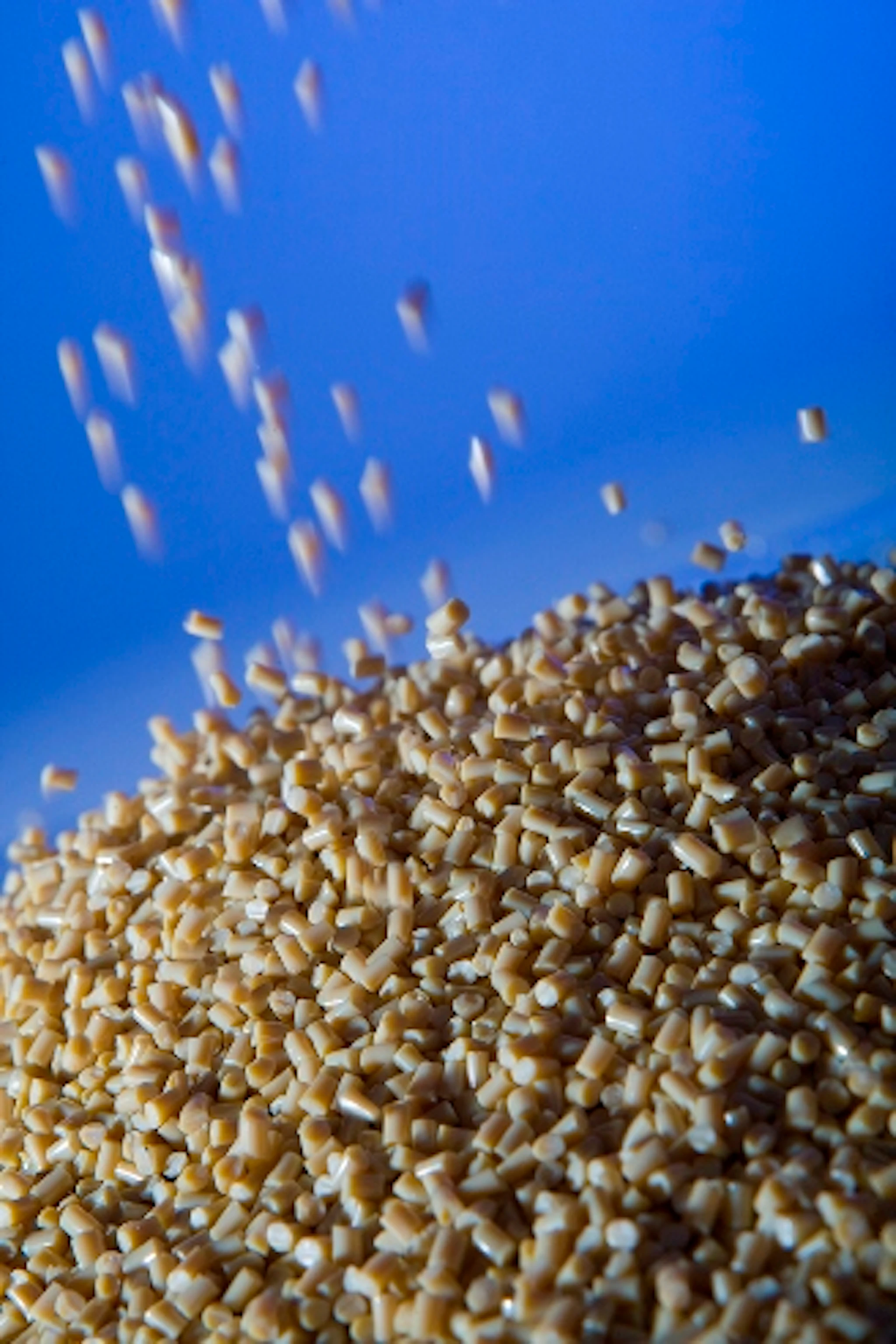 年产能达到2,000吨