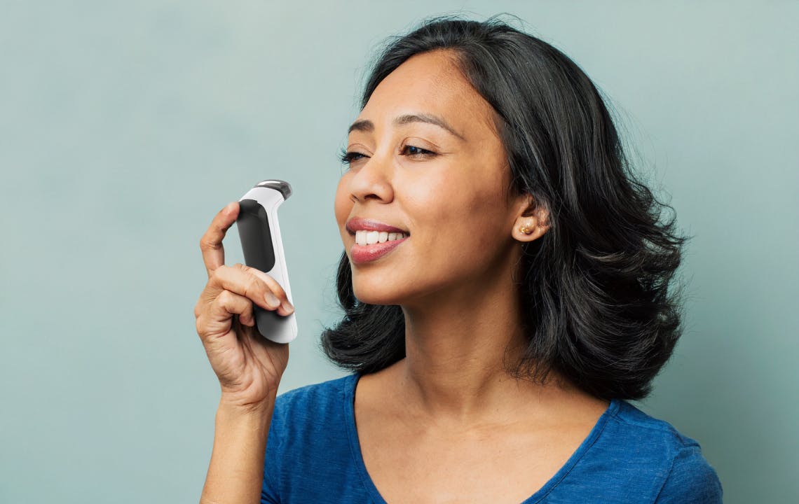 VICTREX PC Grade Polymer Woman using a soft mist inhaler 