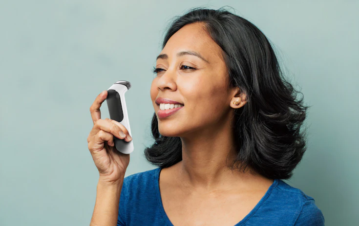 VICTREX PC Grade Polymer Woman using a soft mist inhaler